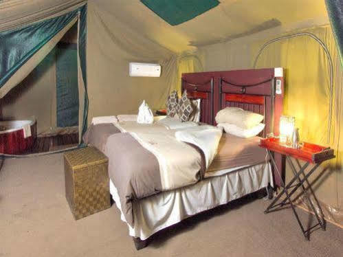 Camp Savuti Hotel Bagian luar foto